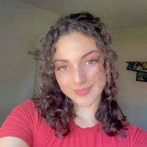 Meet your Posher, Marianna